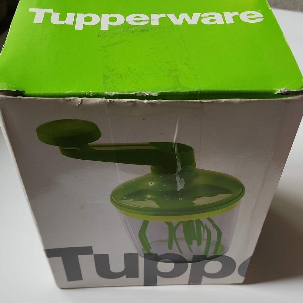 Tupperware Lime Green Whip And Prep Hand Mixer